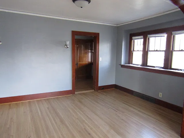 2 bed, 900 sqft, $950 — Photo 2