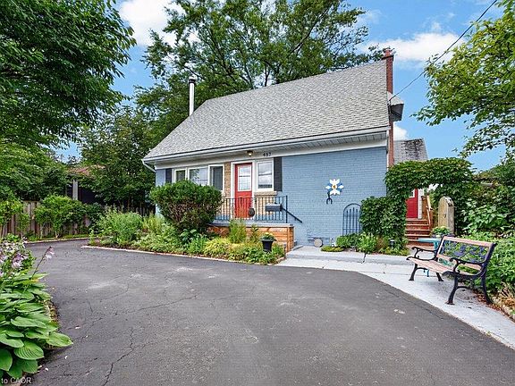 3rd image of 487 Wildwood Dr