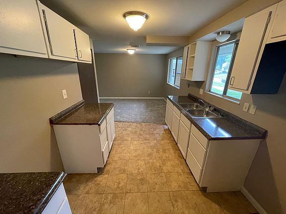 3rd image of 3756 Lima Dr