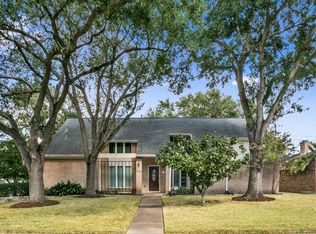 11930 Westmere Dr, Houston, TX 77077