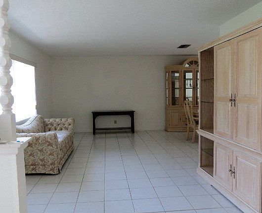 5th image of 16 Blackwell Pl