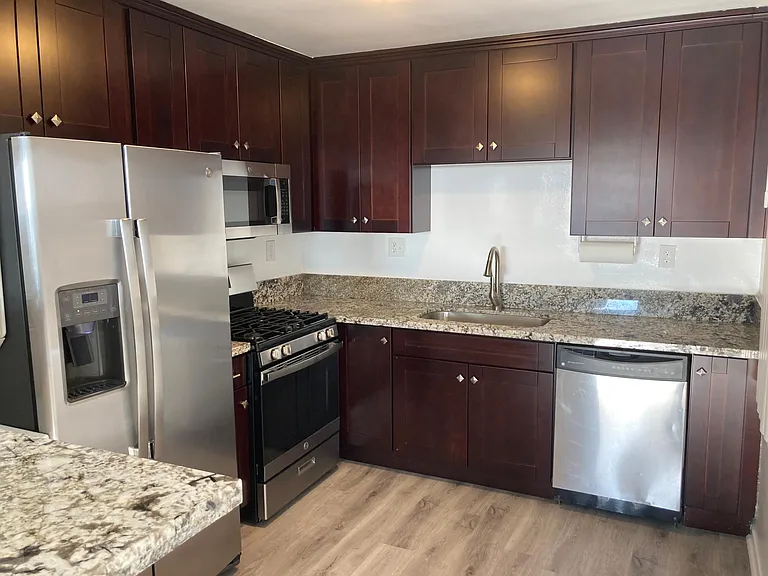 1237 Hueneme St — Photo 17