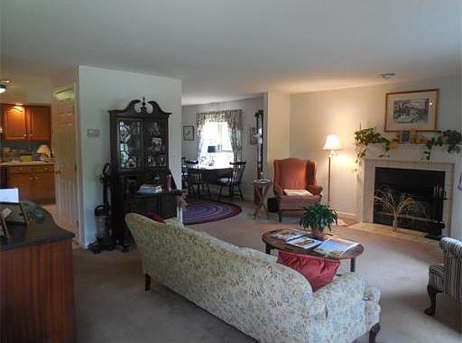 5th image of 28 Whittier Meadows Dr