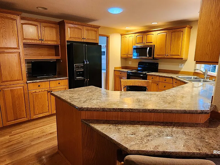 701 E Road Of Tralee — Photo 5