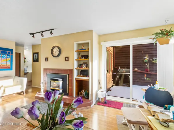 1561 Nelchina St APT C2, Anchorage, AK 99501