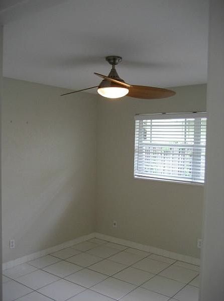 2nd image of 1641 NE 3rd Ct APT 1