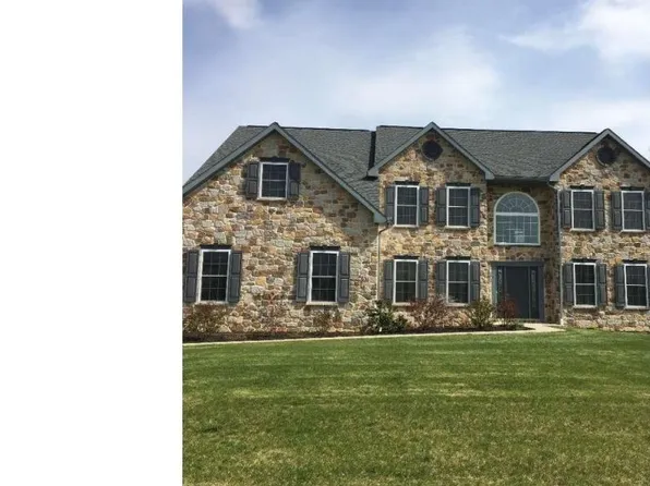 151 Connecticut Ave, Sinking Spring, PA 19608