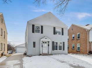 8933 W Hawthorne Ave #8935, Milwaukee, WI 53226