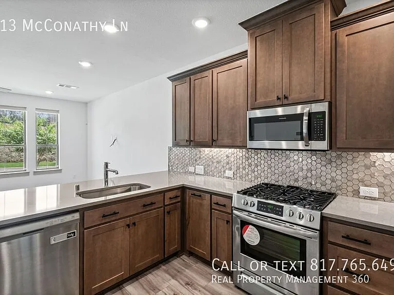 313 McConathy Way — Photo 6