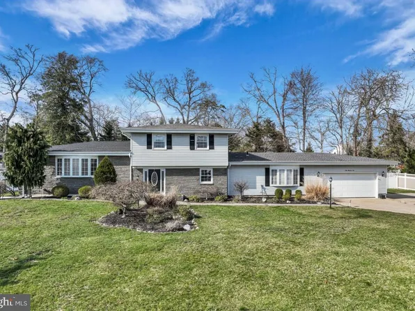 910 Somerset Dr, Toms River, NJ 08753