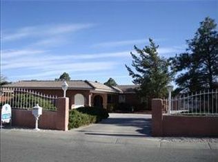 5100 Russell Dr NW, Albuquerque, NM 87114