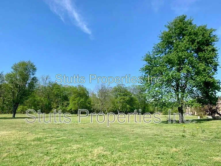 Creekside Apartments — Photo 53