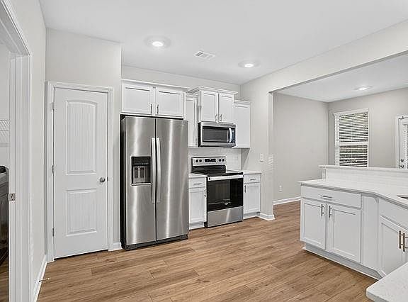 5th image of 4716 Blake Ave SE