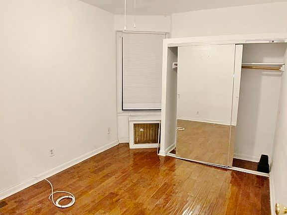 4th image of 21-58 35th St #2AA