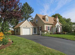57 Lindy Ave, Warwick, RI 02889