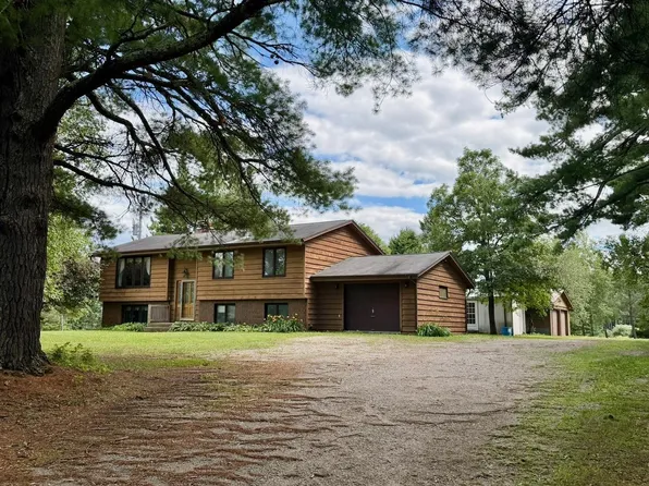 9774 Wien Rd, Cook, MN 55723