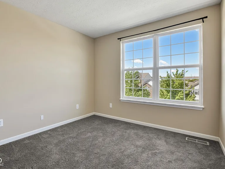 12692 Tamworth Dr — Photo 30