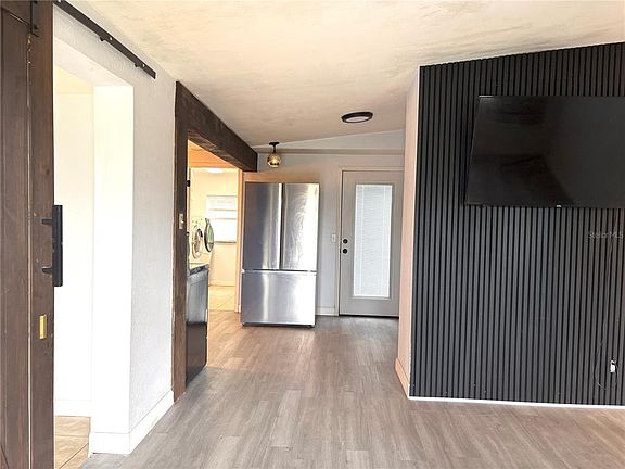 3rd image of 10123 115TH AVENUE