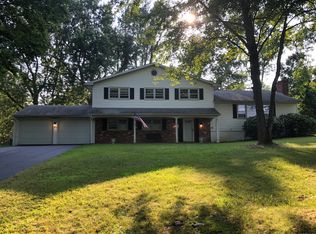 99 Carriage Dr, Cheshire, CT 06410