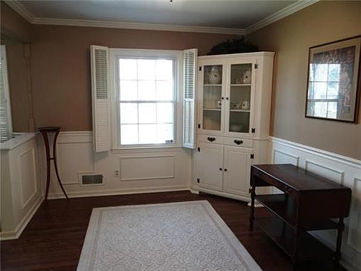 4th image of 10906 Lydia Ave