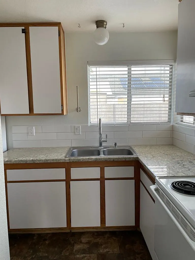 Building Photo - 8860 W Meadow Dr