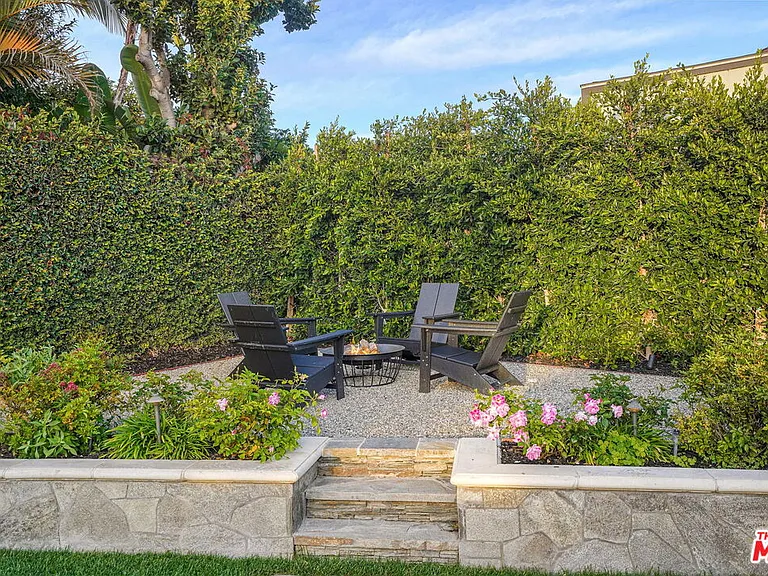 1308 Mariners Dr — Photo 39