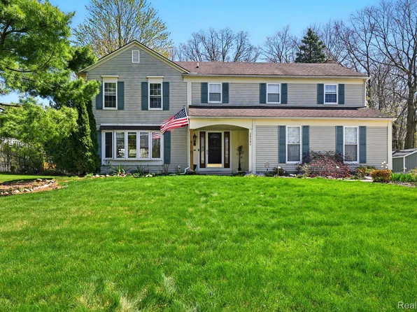 28580 Perryville Way, Farmington Hills, MI 48331