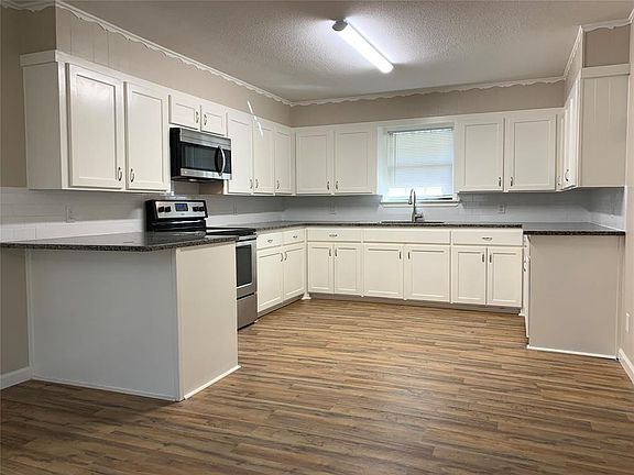 3rd image of 2802 County Road 2212