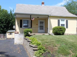 18 James Rd, Hatboro, PA 19040