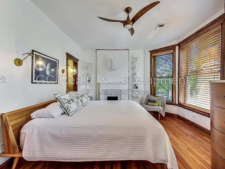 4936 S Saint Lawrence Ave — Photo 28