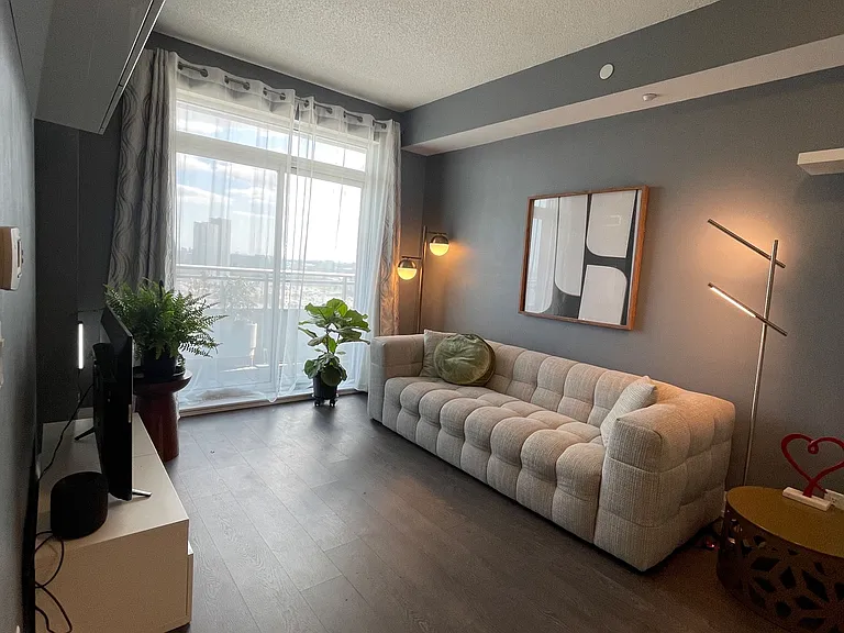 7890 Bathurst St #1906 — Photo 5