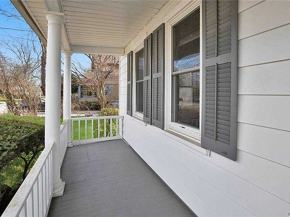 3rd image of 162 Garden St