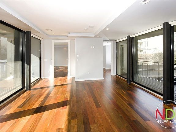 5th image of 268 Wythe Ave APT 2