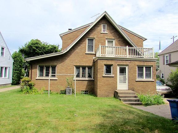 3rd image of 500 Eleanor St NE