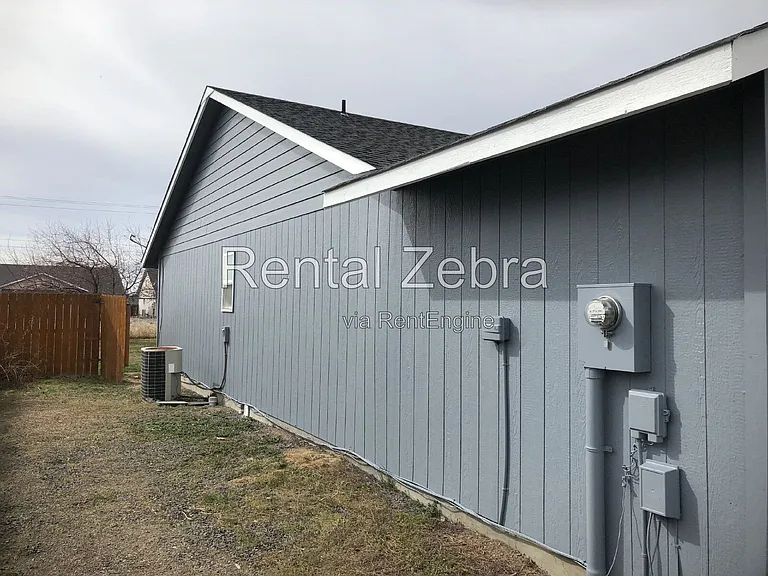 2279 NE Cherry Loop — Photo 18