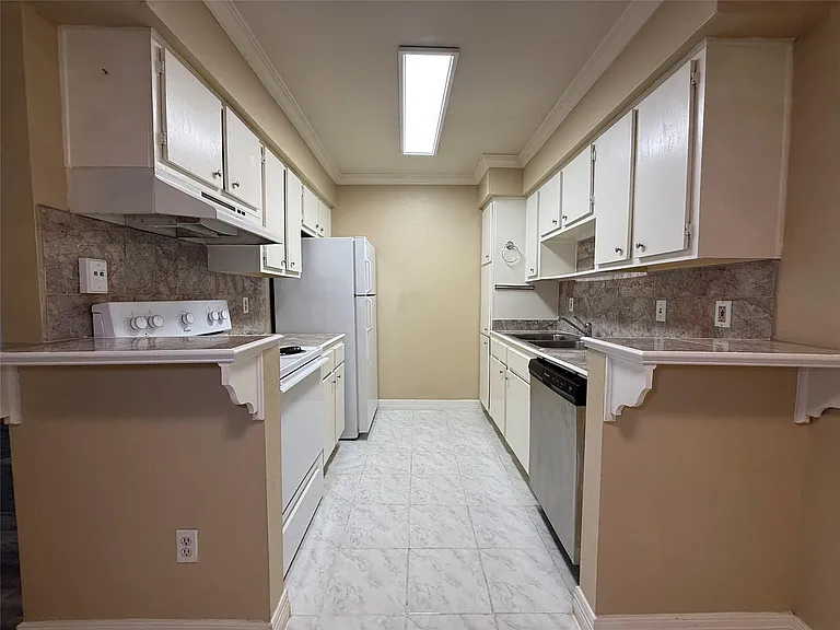 2250 Bering Dr #39 — Photo 11