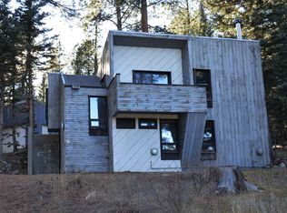 10 Clint Rd, Taos, NM 87571