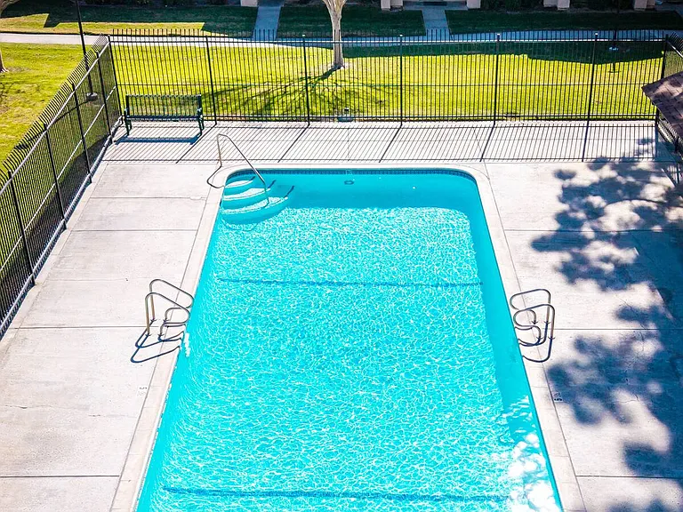 5075 Fashion Pl — Photo 7