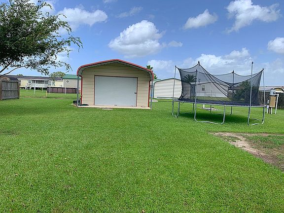 3rd image of 128 Alisha Dr