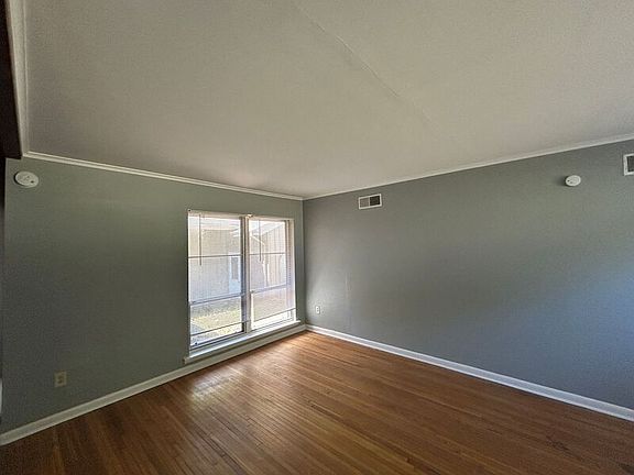 5th image of 3739 Winderwood Cir