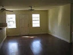 3rd image of 1527 Iris Ln