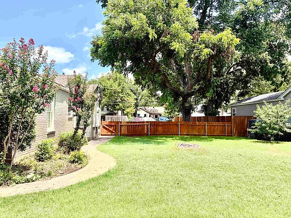 4th image of 2511 Brook Ave