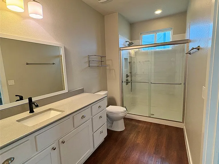 241 Rose Dr #B — Photo 8