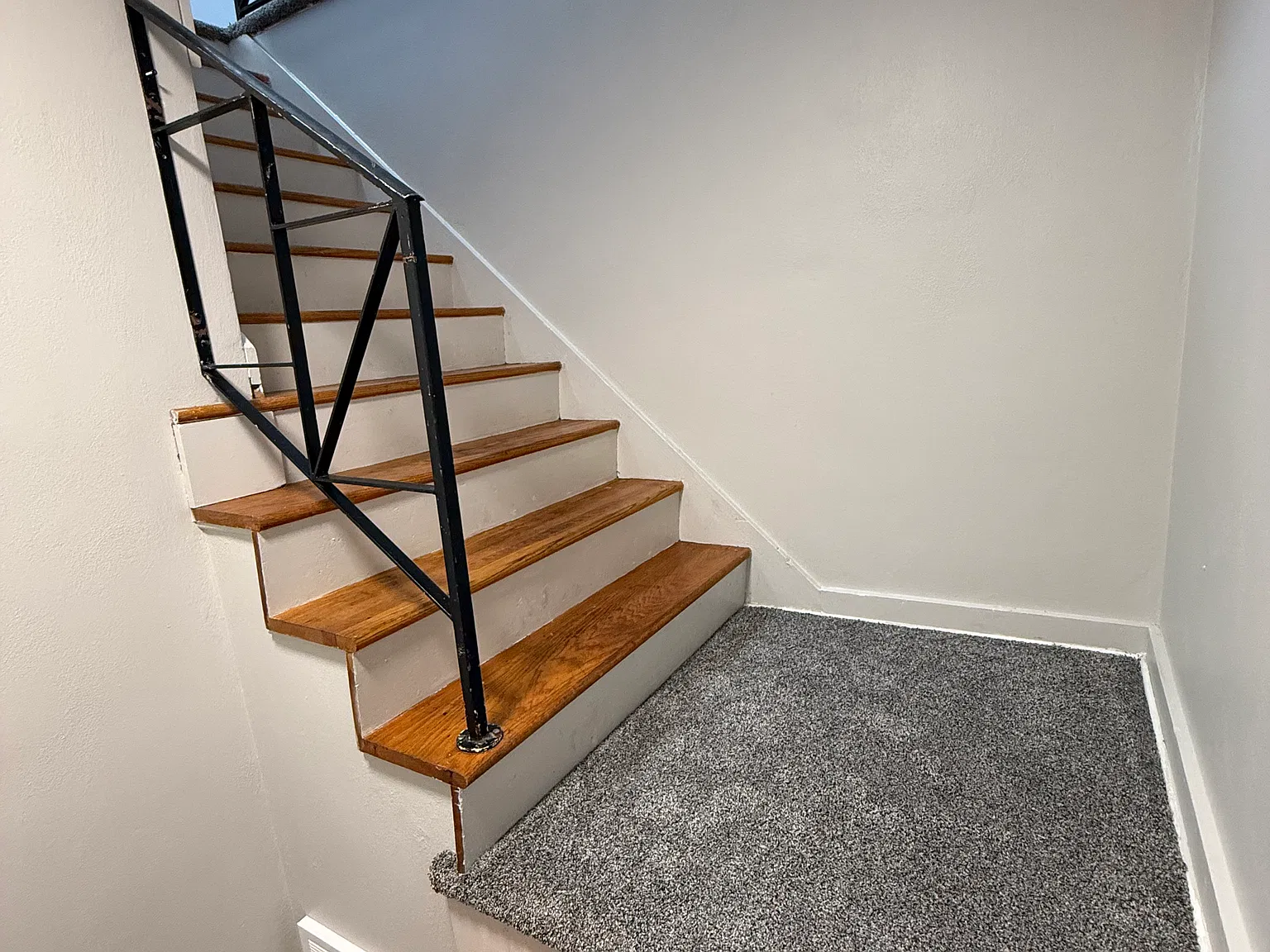 2 bed, 980 sqft, $865 — Photo 2