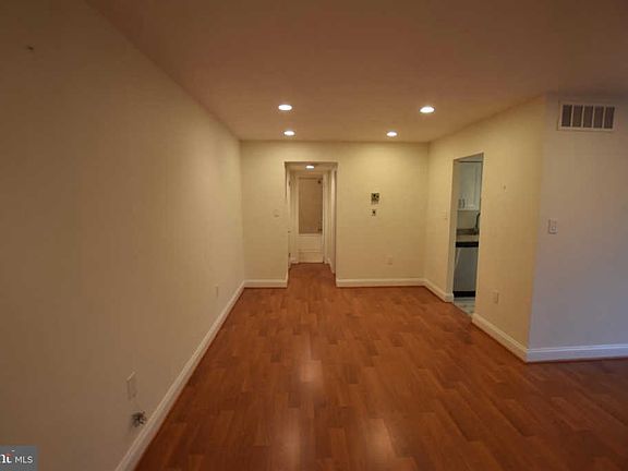 5th image of 9483 Fairfax Blvd APT 304