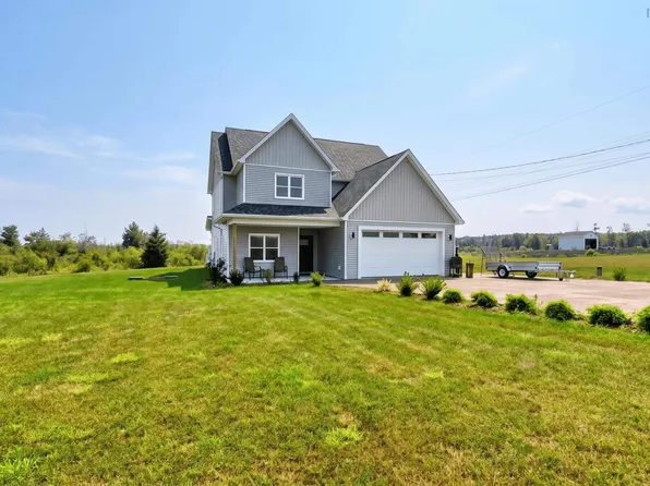500 Hemlock Dr, Upper Tantallon, NS B3Z 1H4