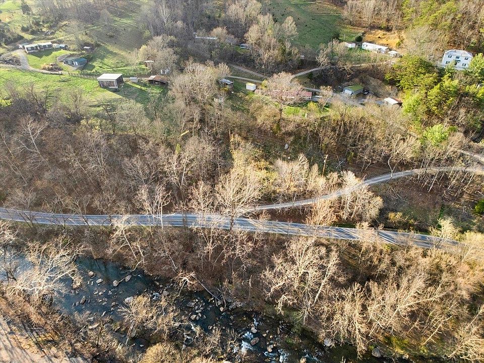 1st image of Castle Rd