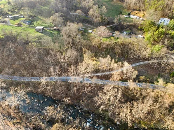 Castle Rd, Christiansburg, VA 24073