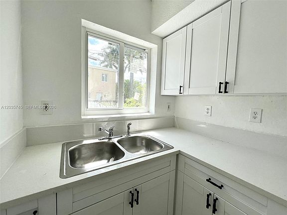 2nd image of 444 NW 84th St #444