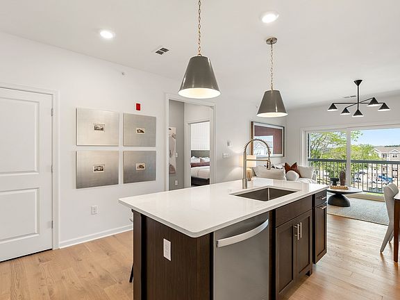 5th image of 30 Coppersmith Way #502